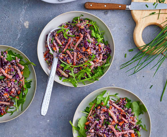 Salade de chou rouge, carottes et boulgour à l'asiatique