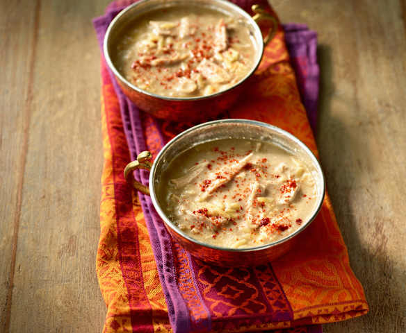 Walnusssuppe mit Hühnchen - Tavuk Etli Ceviz Çorbası