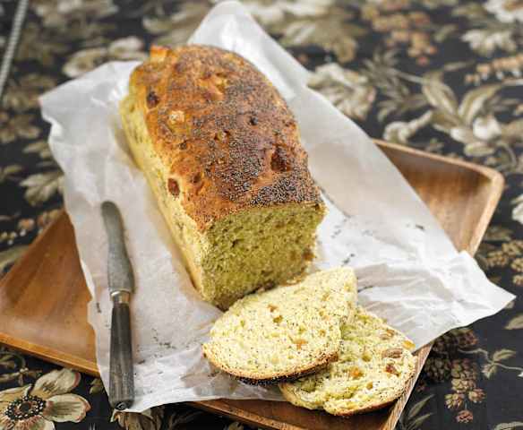 Pão de sementes de papoila, laranja e figos
