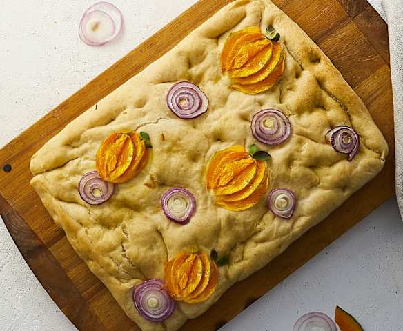 Focaccia cipolle e zucca