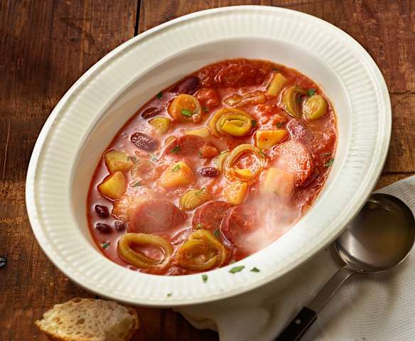 Serbische Bohnensuppe mit Cabanossi