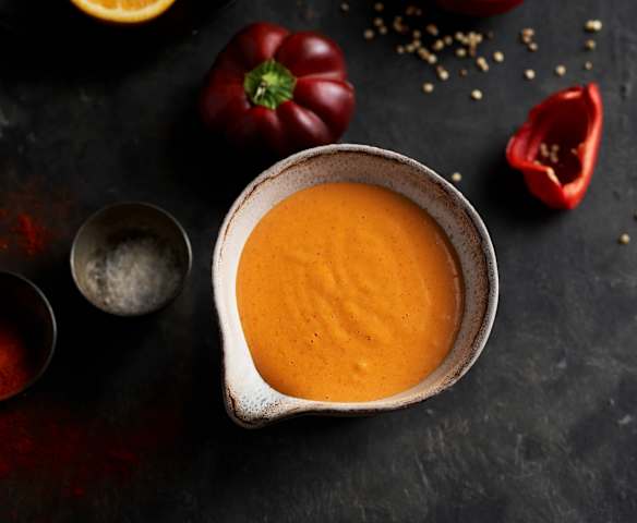 Red capsicum and paprika hollandaise sauce Red capsicum and paprika hollandaise sauce