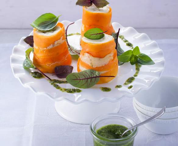 Ziegenkäse-Törtchen im Möhrenmantel Ziegenkäse-Törtchen im Möhrenmantel