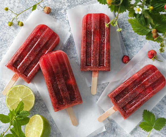 Erdbeer-Mojito-Eislutscher