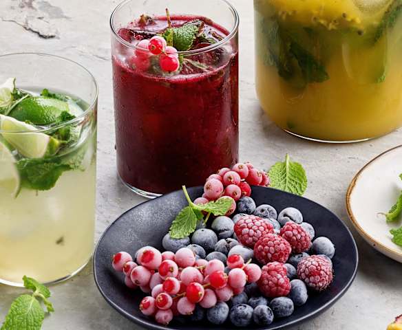 Mojito de frutos do bosque sem álcool