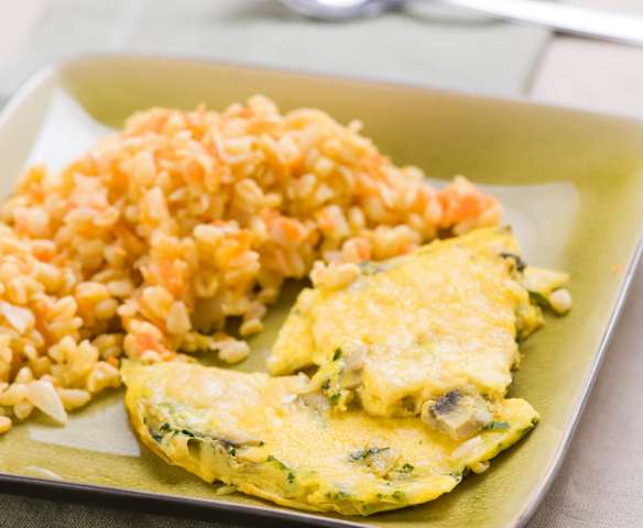 Möhren-Weizen mit Champignon-Omelette