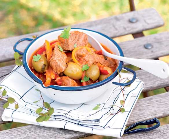 Bœuf mijoté aux aubergines et olives vertes