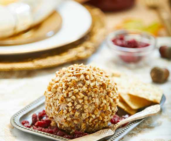 Cranberry Pecan Cheese Ball
