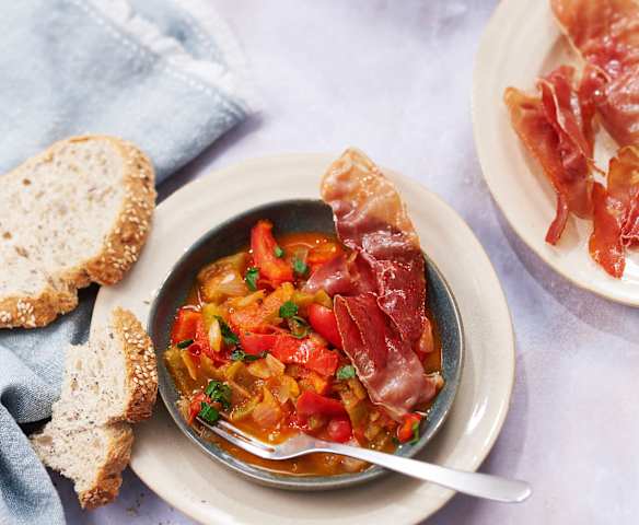 Piperade basquaise au jambon cru