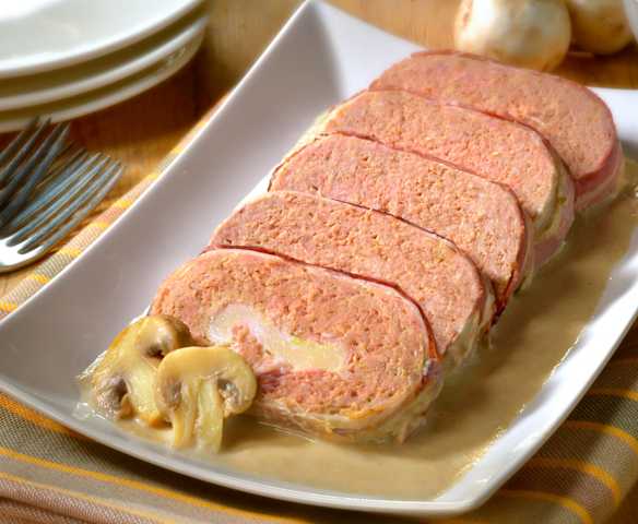 Polpettone al vapore con salsa ai funghi