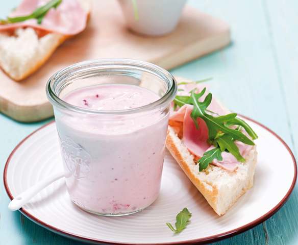 Krem chrzanowo - żurawinowy