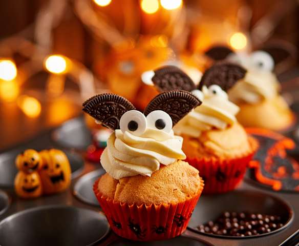 蝙蝠香橙纸杯蛋糕