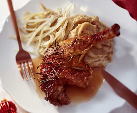 Entenkeule mit Maronen-Kartoffel-Püree und Fenchelgemüse