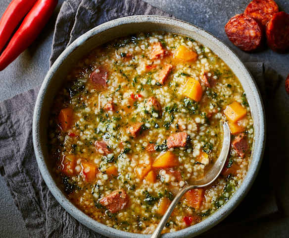 Grünkohleintopf mit Graupen und Chorizo Grünkohleintopf mit Graupen und Chorizo