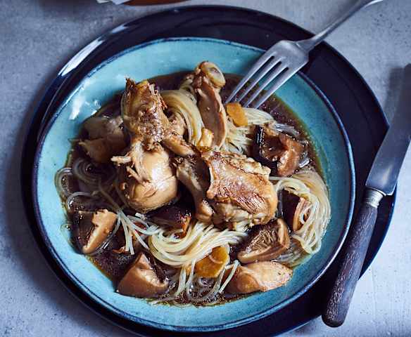 Hähnchen-Pilz-Eintopf (小鸡炖蘑菇)