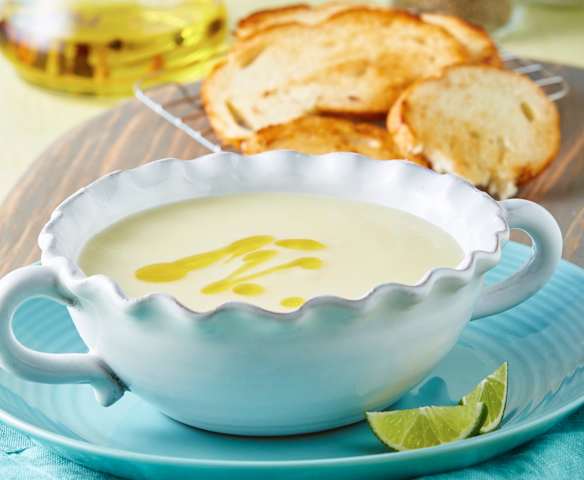 Sopa fría de poro y papa