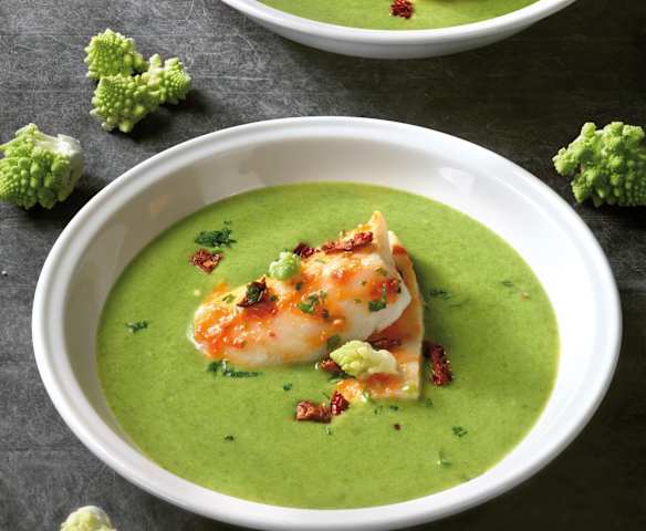 Baccalà al Varoma su vellutata di cavolo romano