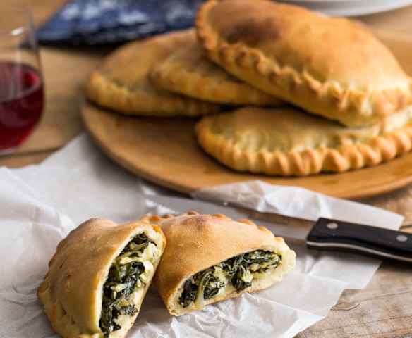 Calzone cu mangold alb și ciuperci Calzone cu mangold alb și ciuperci