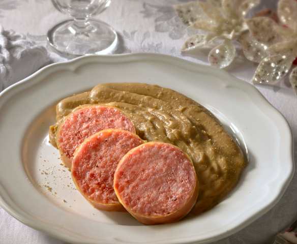 Cotechino in crema di lenticchie