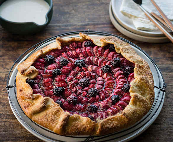 Rhubarb and blackberry breakfast tart