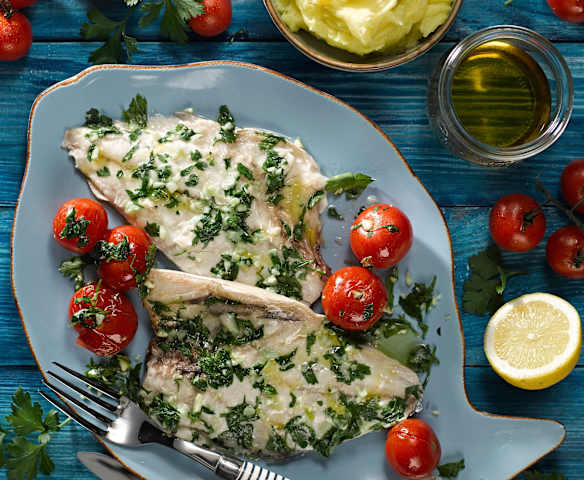 Pražma s cherry rajčaty a bramborovým pyré