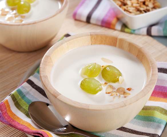 Soupe à l'huile d'olive, à l'ail et aux amandes Soupe à l'huile d'olive, à l'ail et aux amandes