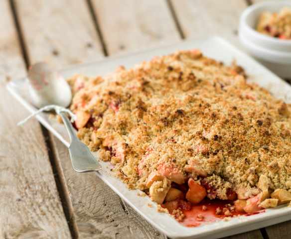 Crumble de maçã e framboesa Crumble de maçã e framboesa
