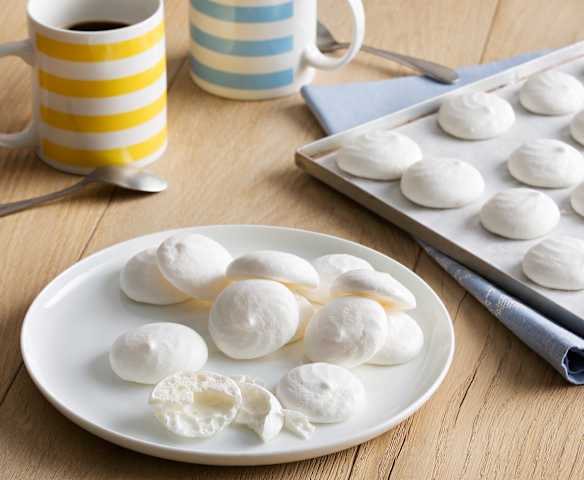Aquafaba Meringues