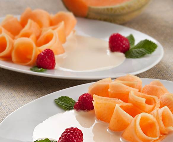 Carpaccio de melón con sabayón de moscatel