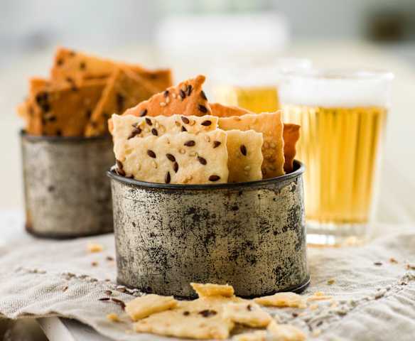 Parmesanlı Krakerler