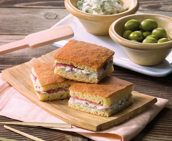 Piccoli tramezzini farciti