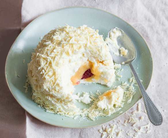 Merveilleux citron-framboise et copeaux de chocolat blanc