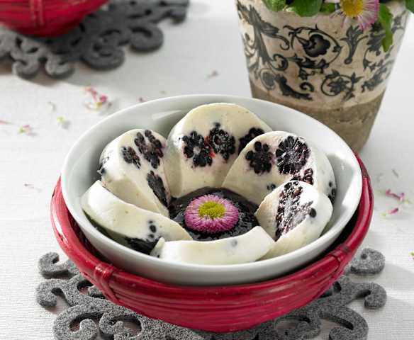 Brombeer-Quark-Terrine