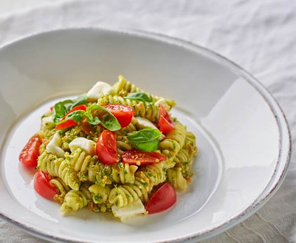 Pasta caprese