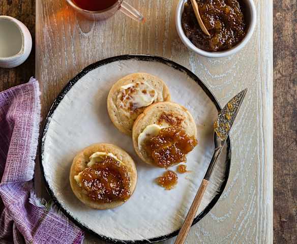 Wholemeal crumpets