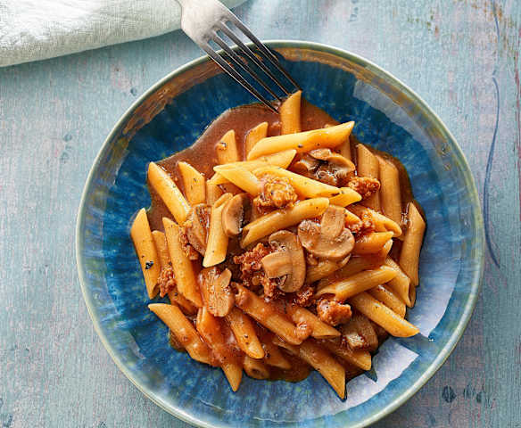 Pasta de jitomate y chorizo