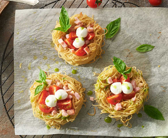 Nidos de fideos crujientes