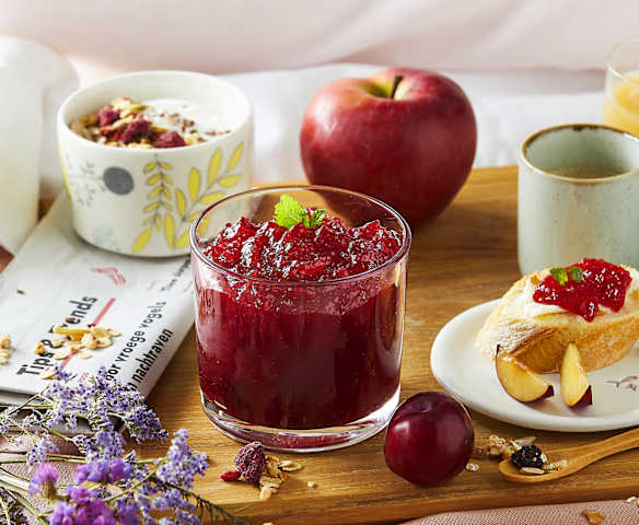 Confettura di prugne e mele