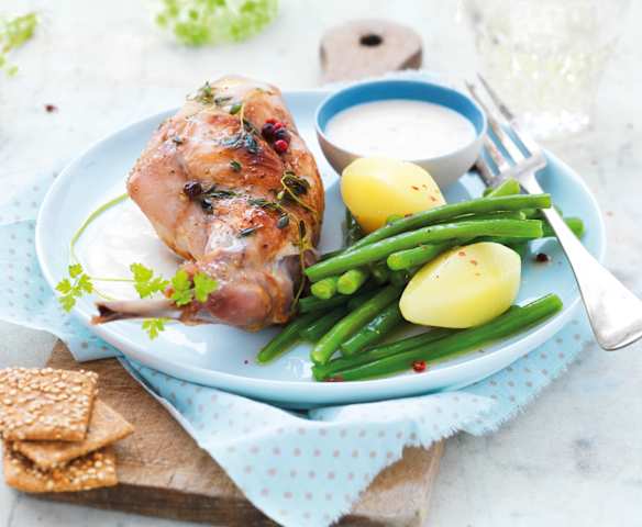 Lapin sauce à l'ail nouveau et haricots verts