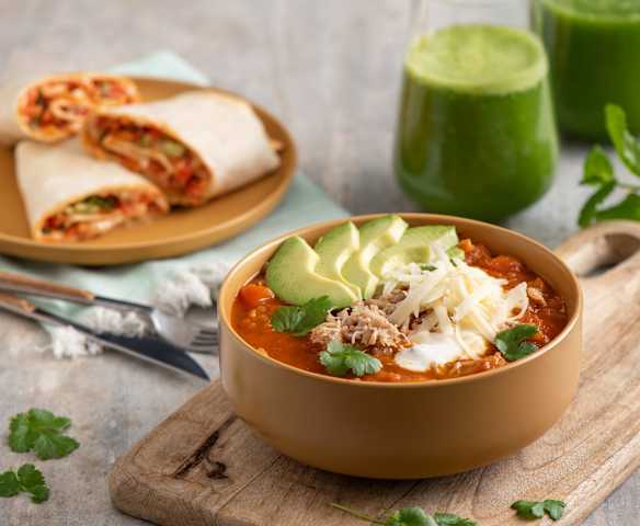 Zupa tex-mex z kurczakiem; Warzywne tortille; Smoothie ananasowo-ogórkowe