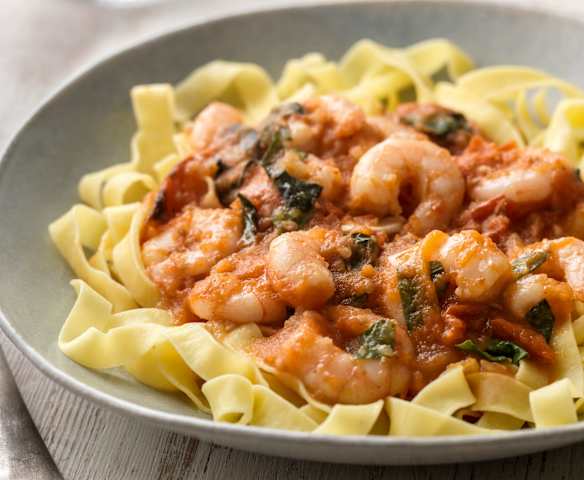 Marathon Fettucine with Charred Tomatoes and Prawns