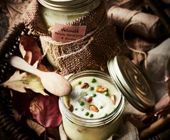 Velouté de panais, petits pois et moules