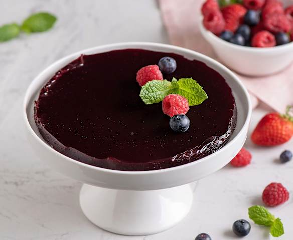 Żelka z owoców jagodowych do tortów