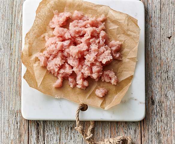 Carne de ave molida (carne blanca, 300 g)