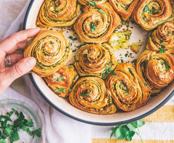 Kouign-amann à l'ail et au parmesan