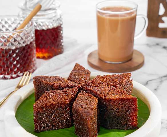 Caramel Honeycomb Cake