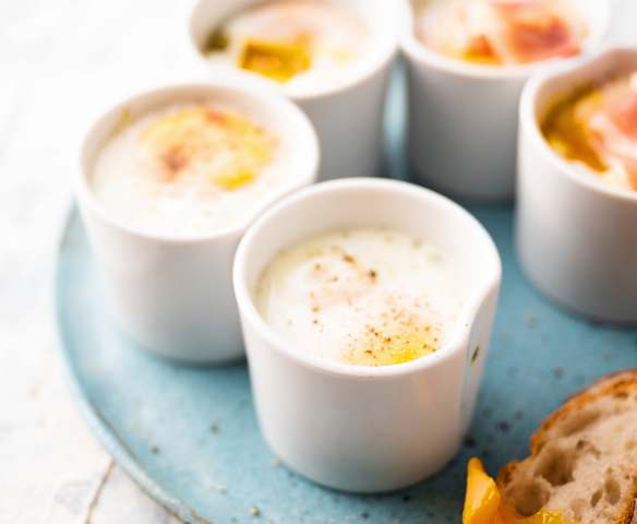 Œufs en cocotte aux petits pois et jambon Œufs en cocotte aux petits pois et jambon
