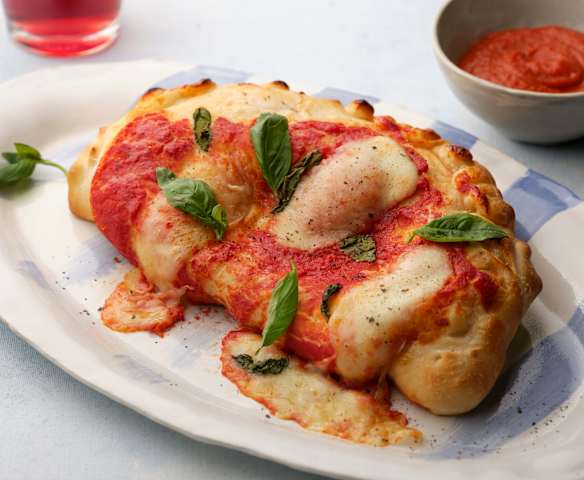 Calzone Napoletano Calzone Napoletano