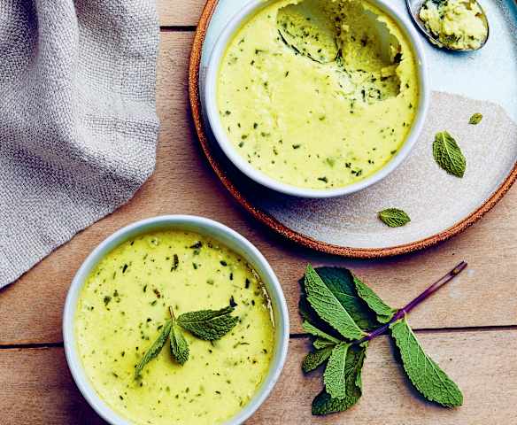 Flans de courgettes, à la menthe et au chèvre