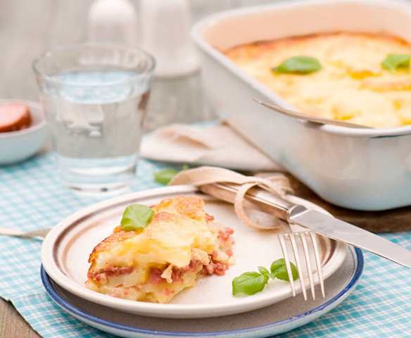 Zapiekanka ziemniaczana z kiełbasą